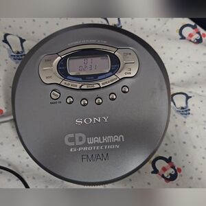 Sony CD Walkman D-FJ61 Portable CD Player (working)